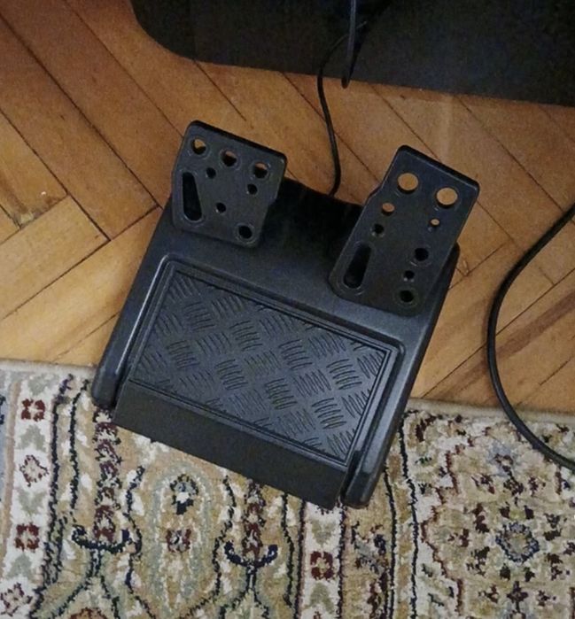 Руль игровой с педалями