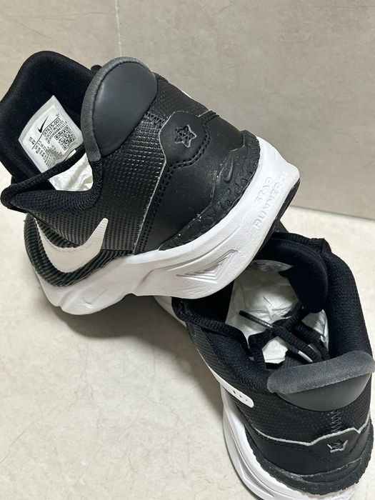 Кроссовки Nike оригинальные 36 размер