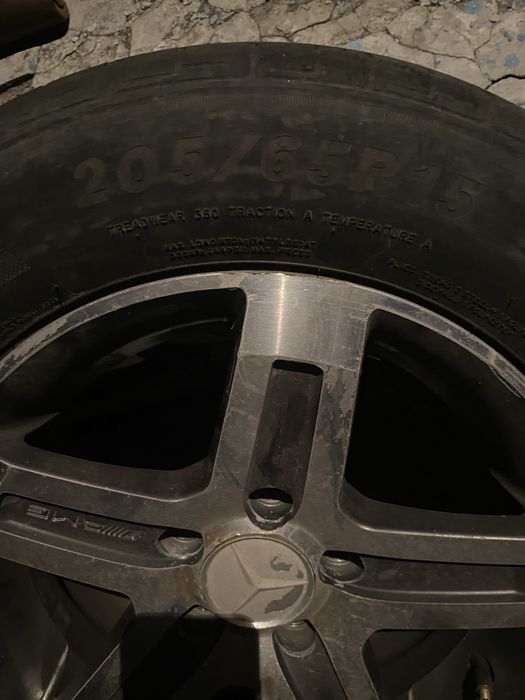 Продам шины с титанками
