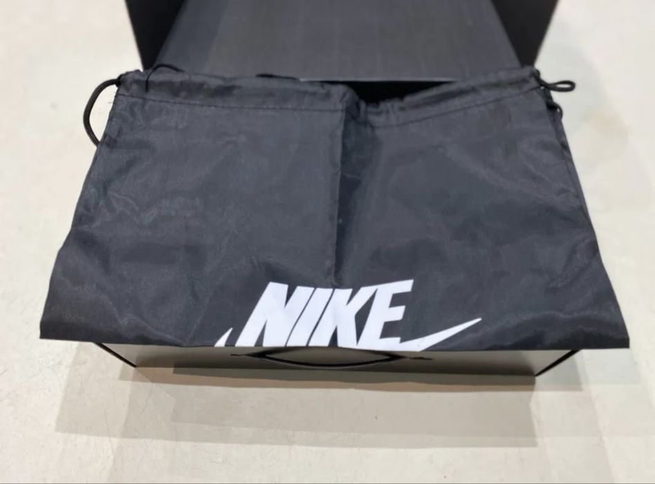 Бутонки nike phantom 42, носени няколко мача,супер запазени!