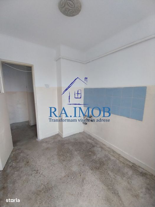 Apartament 2 camere, et1/4, Ultracentral-Hale - 69800 euro negociabil
