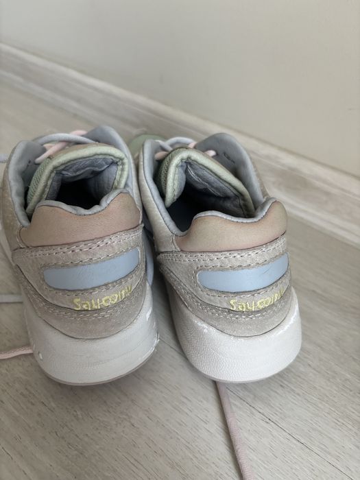 Маратонки от естествена кожа