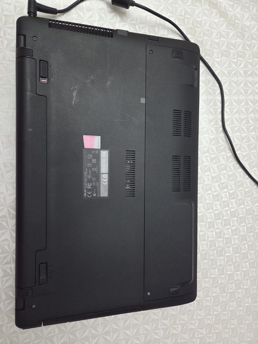 Срочно продаётся ноутбук ASUS I5