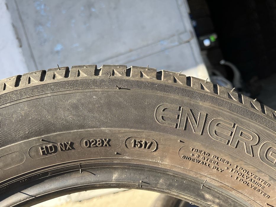 2 бр. летни гуми 185/65/15 Michelin 4,5-5 mm DOT 1517