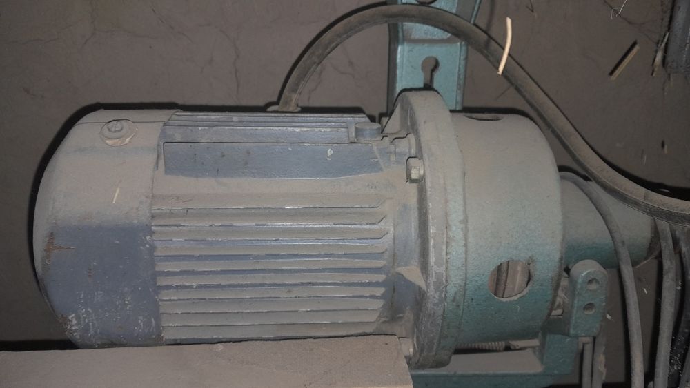 Averlok matori stoli bilan sotiladi