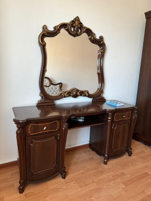 Спальный гарнитур сатылады