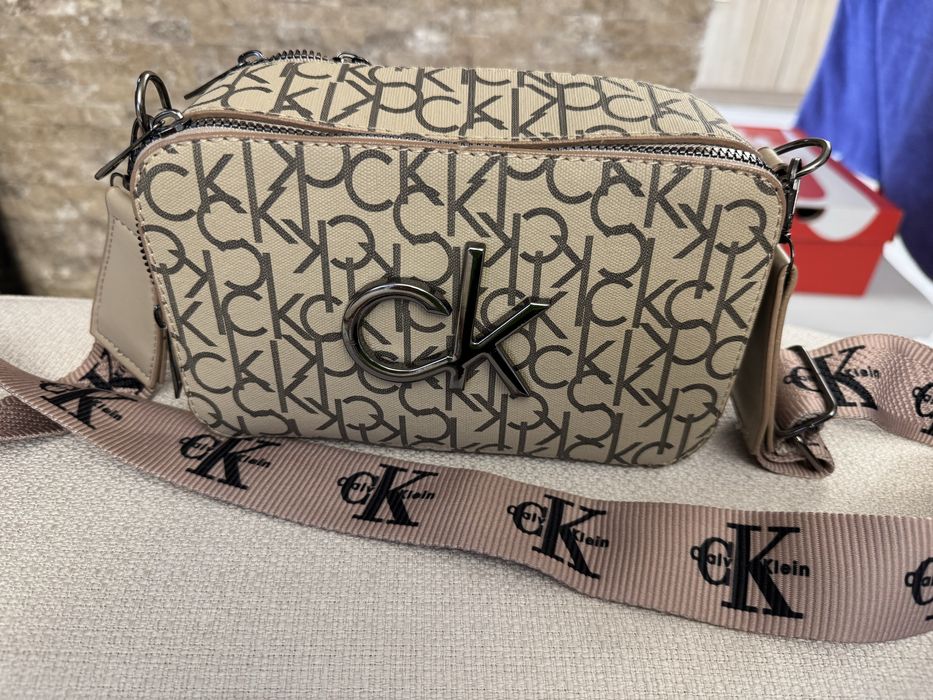 Дамска ежедневна чанта-нова