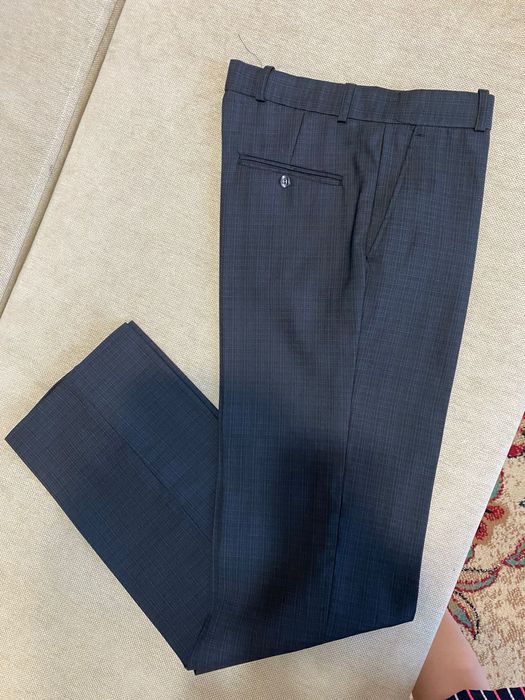 Продаю мужской костюм