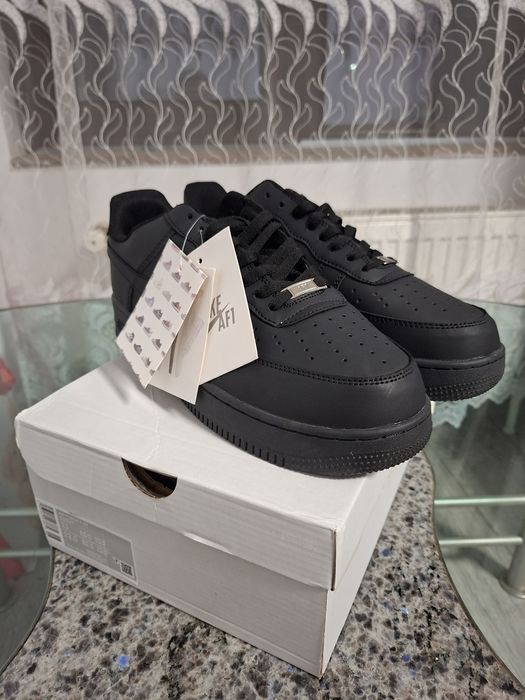 Adidasi Nike Air Force 1 Negrii 45.