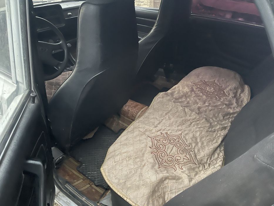 Продам ВАЗ 2107  инжектор