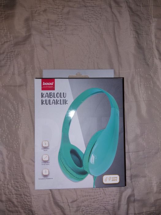 Слушалки с кабел