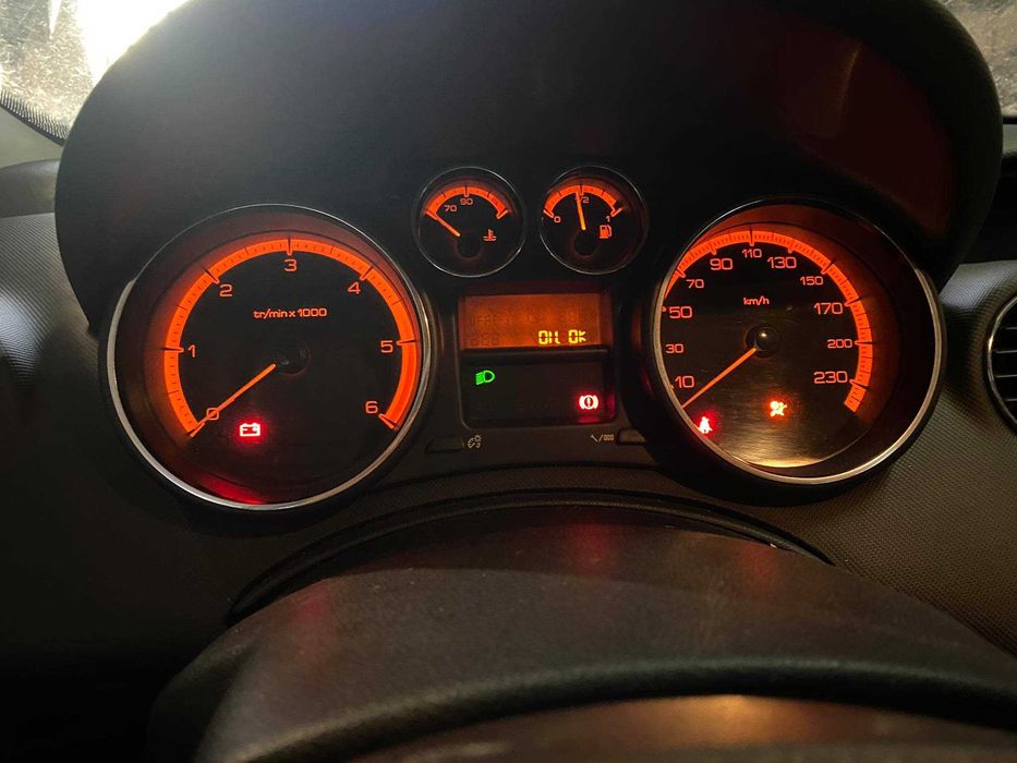 Peugeot 308 / пежо 308 на части