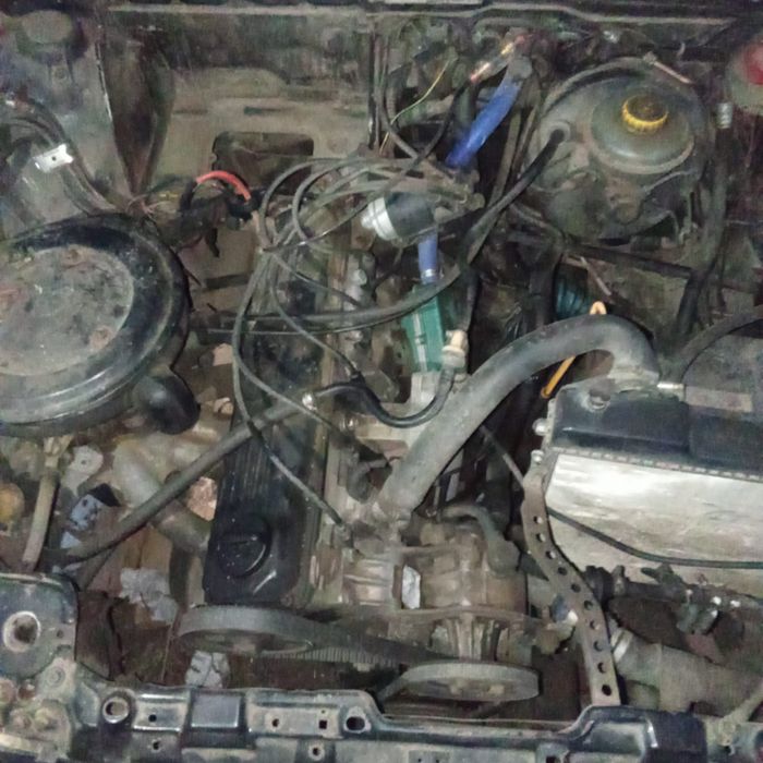 Продам двигатель и коробку 2.3