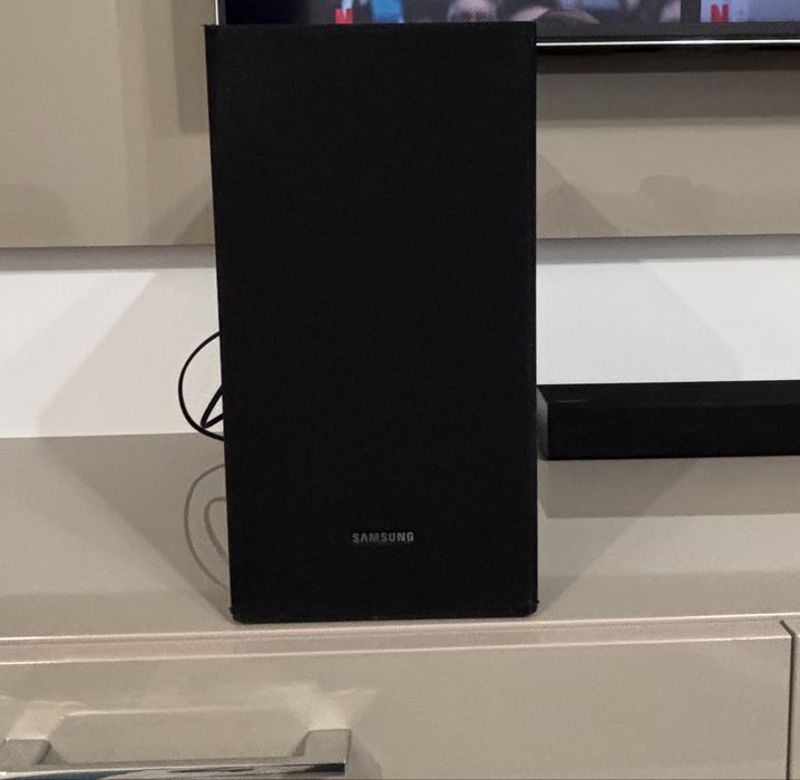 Samsung Soundbar + Subwoofer: HW-T450