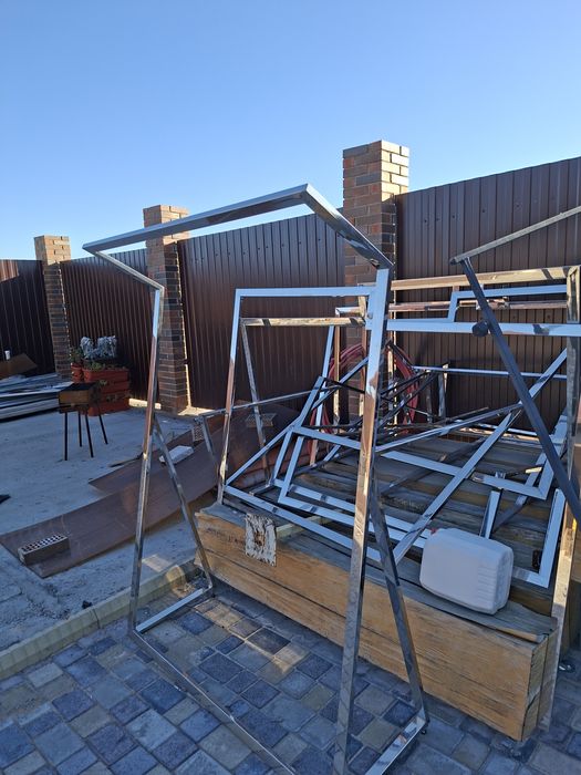 Продаю напольный вешалки