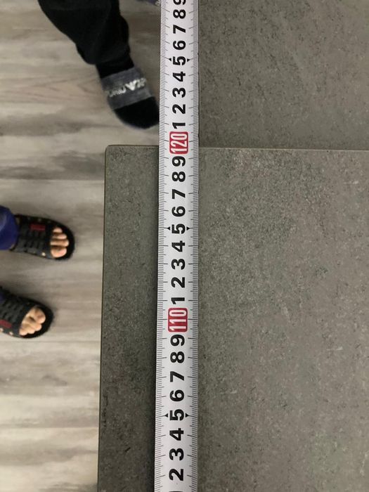 стол в отличном  состояния