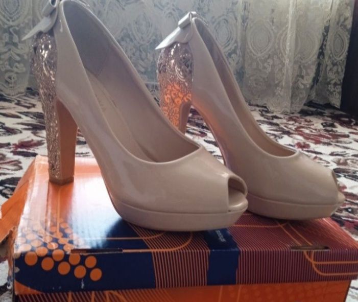 Обувь женский почти новый