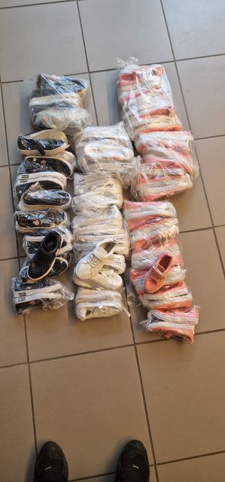 Разпродажба детски кожени обувки