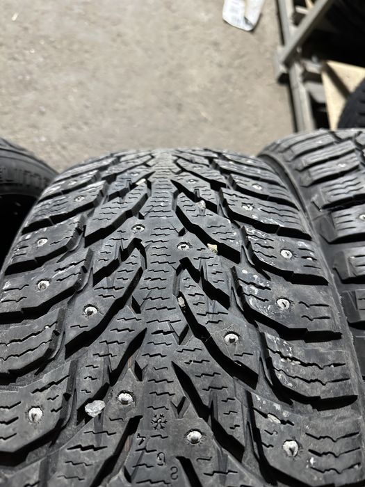 Nokian hakkapeliita 9 235/55/18