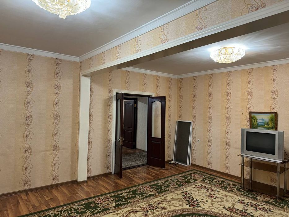 Юнусабад -10 3х комнатная кв.ра семейным.