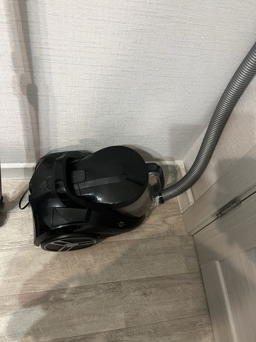 Продам пылесос в хорошем состояний