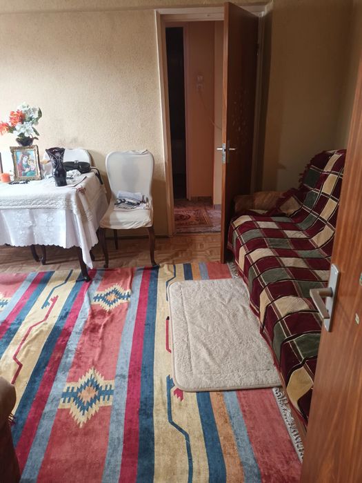 Inchiriez ap 3 camere zona sebastian sector 5