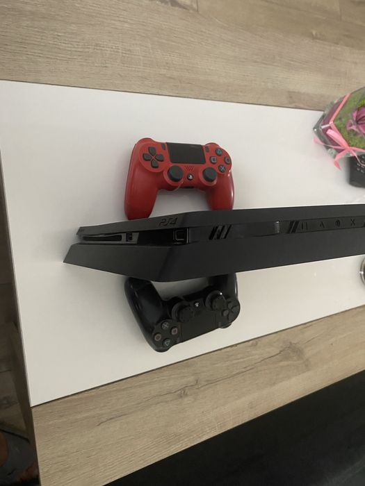 Продавач Sony PS4