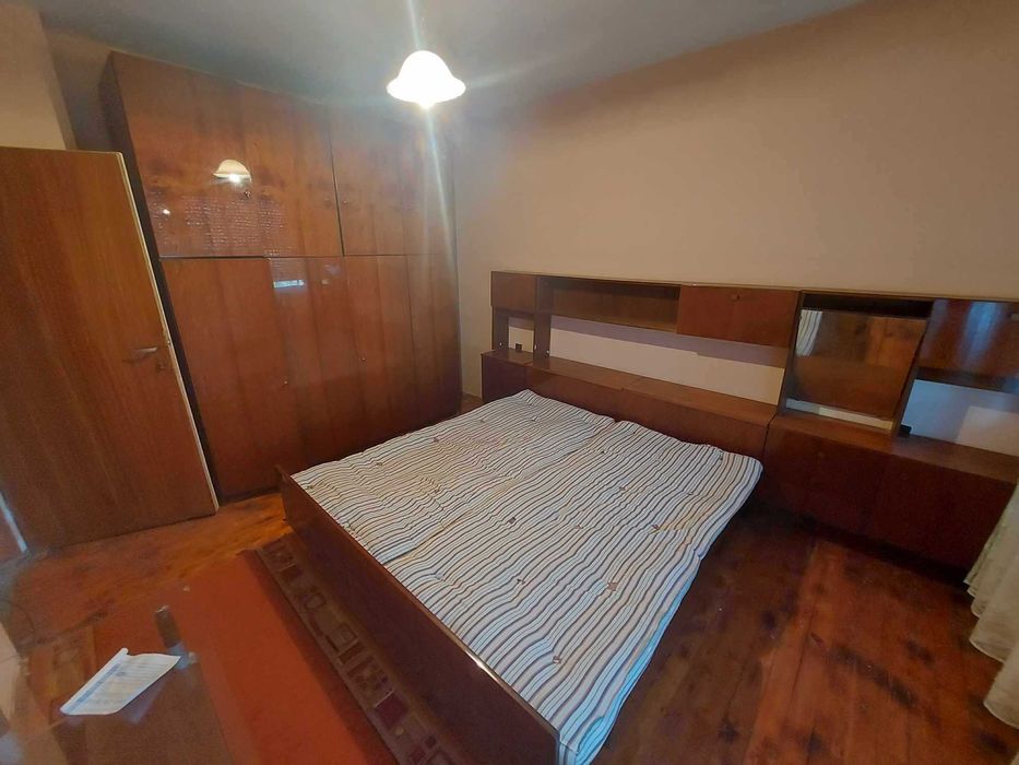 Продава се Четиристаен апартамент в Търговище, Център - 97 кв.м за 841 €/кв.м - Снимка #4