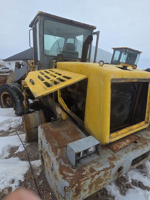 Фронтальный погрузчик