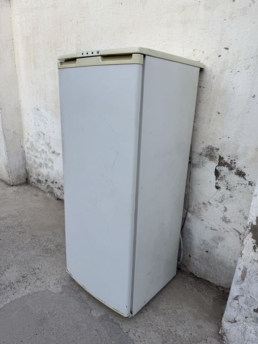 Продаеться Холодильник