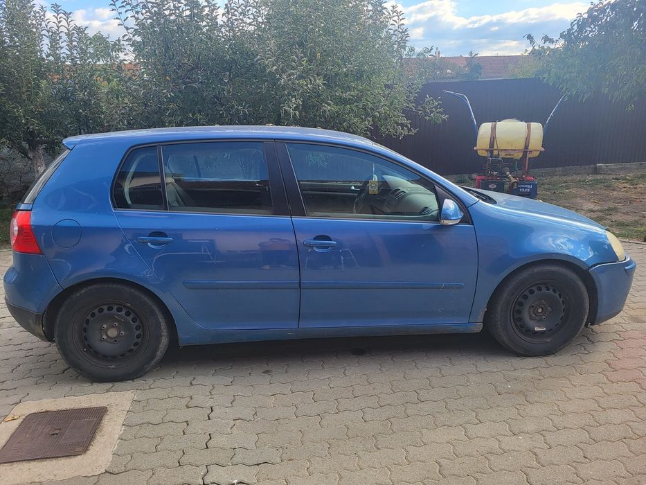 VW Golf 5 1.6 FSI – 2006 – 219.000 km – MOTOR CU DEFECT