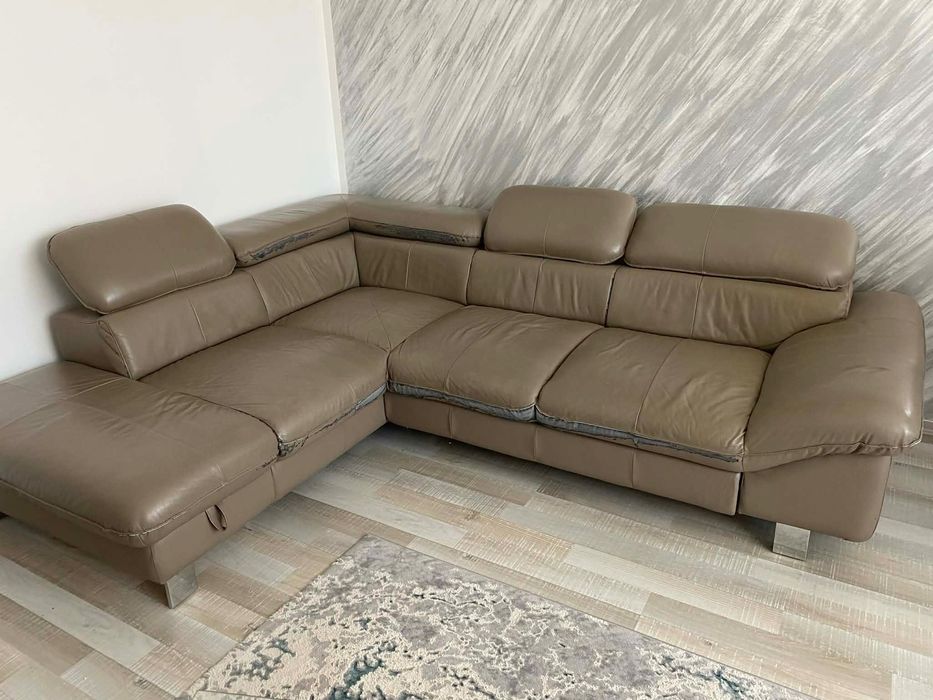 colțar extensibil piele ecologică (urme de uzură)