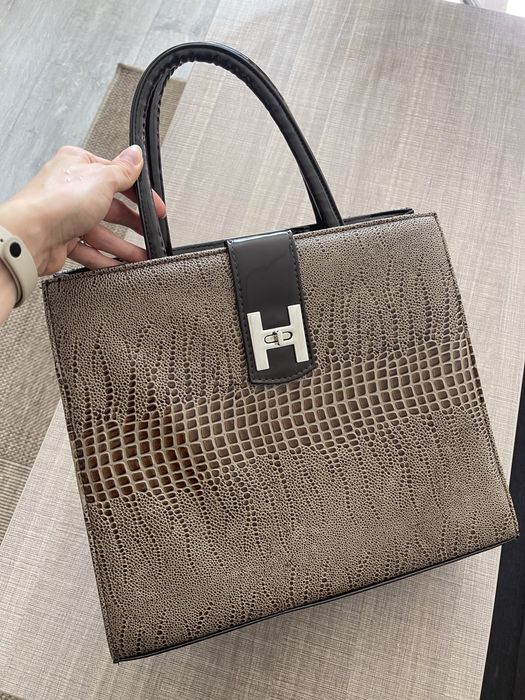 Дамски чанти / Дамска чанта