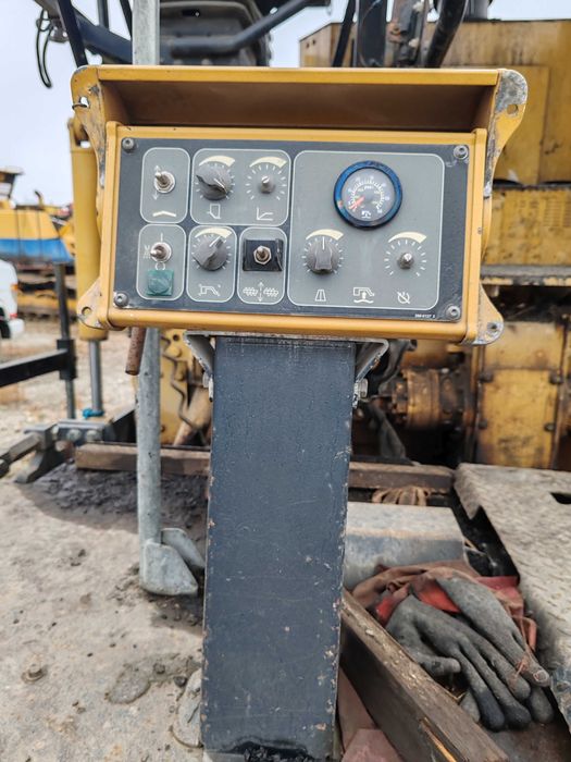 Finisor asfalt pe senile Caterpillar AP555E 2010 Rate/Credit