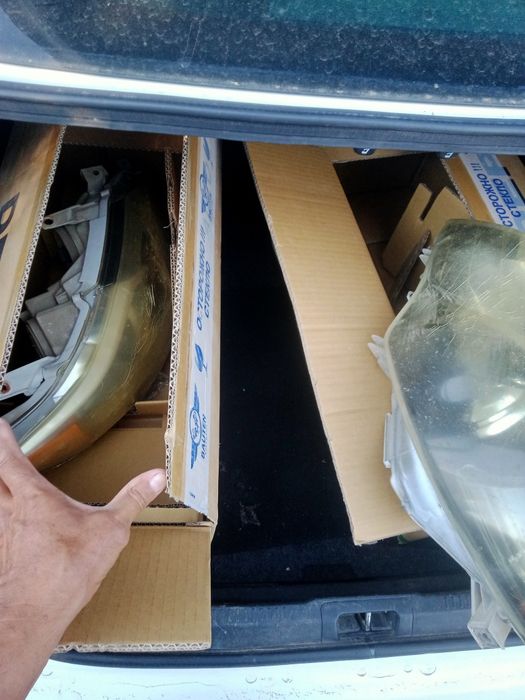 Продам фары на камри 50