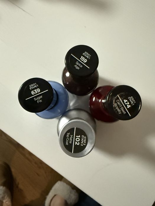 Лакове за нокти на Sally Hansen Miracle gel