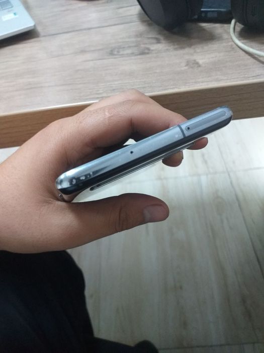 Samsung Galaxy S10 5G 256talik holati ideal