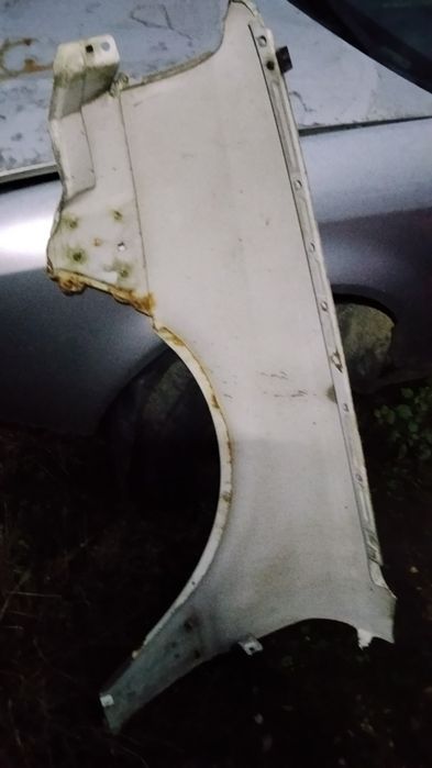 Aripa dreapta Audi 80 b4