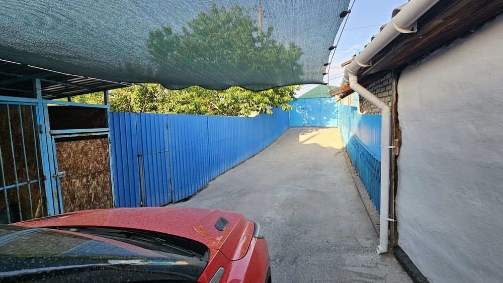 Продаётся полдома мкр.Кемел