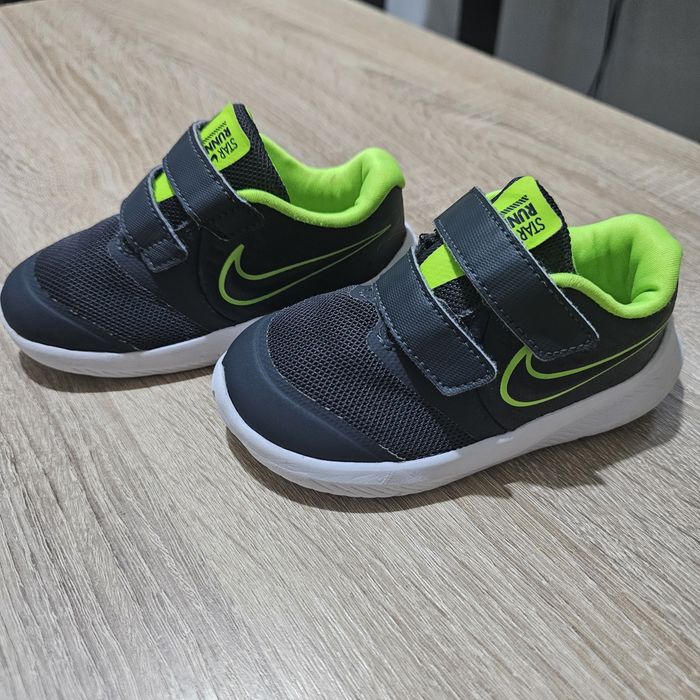 Adidasi Nike pentru copiii mărimea 23.5