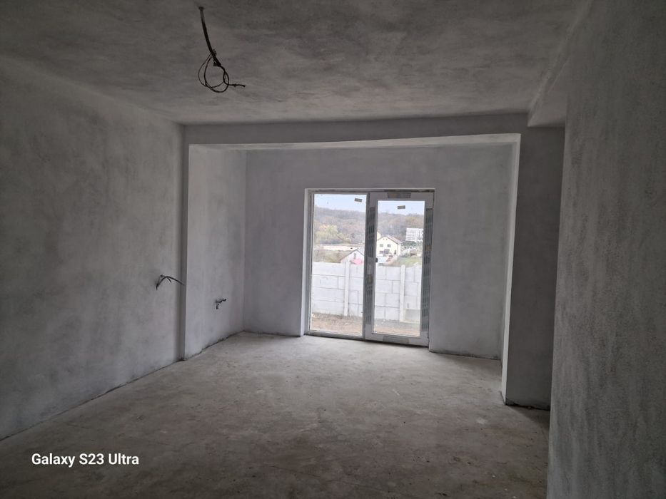 Apartamente 3 camere de vanzare ( sau casa 4 ap)