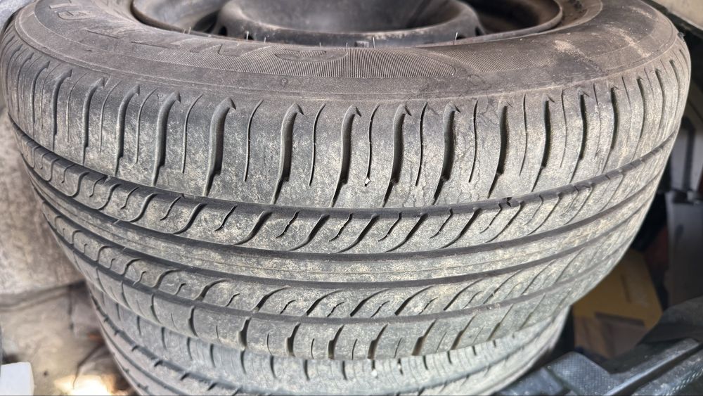 Продам шина 15 с дисками комплект