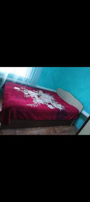 Продам спальный гарнитур