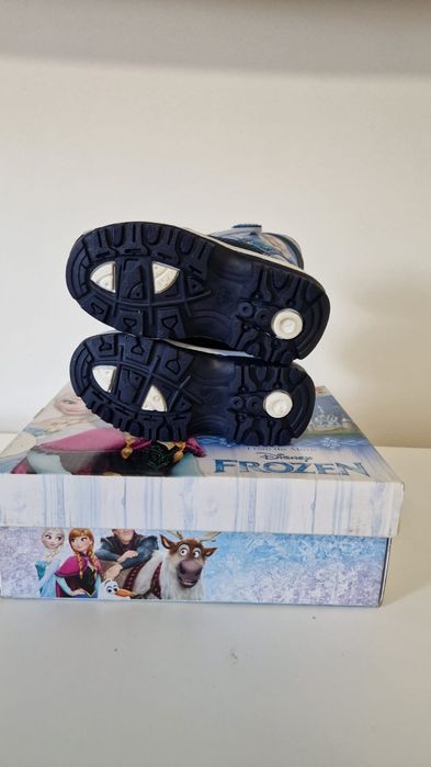Cizme zapada NOI disney Elsa Imblanite..marimea 21.5 aduse din uk