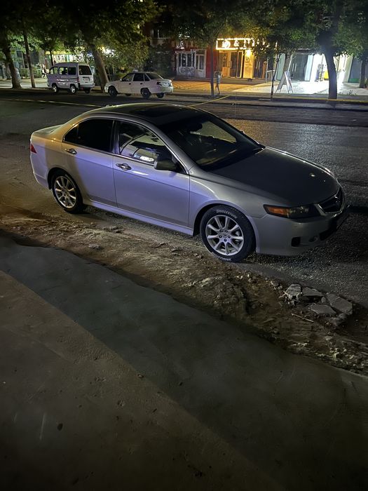 Acura Tsx srochni sotiladi