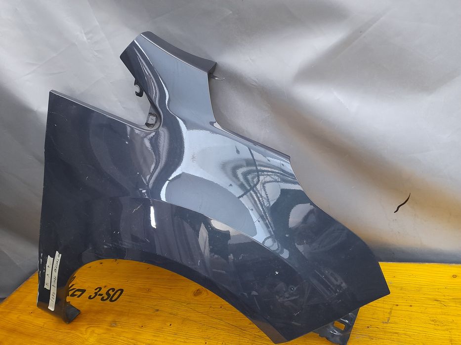 Калник десен Ford B-Max 200лв