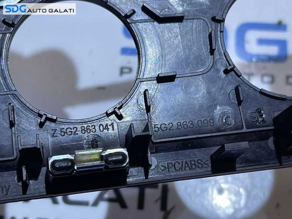 Rama Grila Ornament Panou AC Aer Conditionat Clima Climatronic VW Golf 7 2013 - 2017 Cod 5G2863099 5G2863041