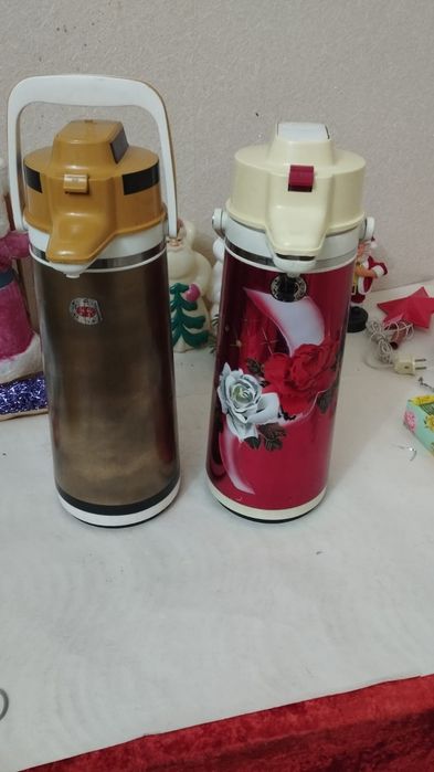 Термос на 3. 2 литра продам.