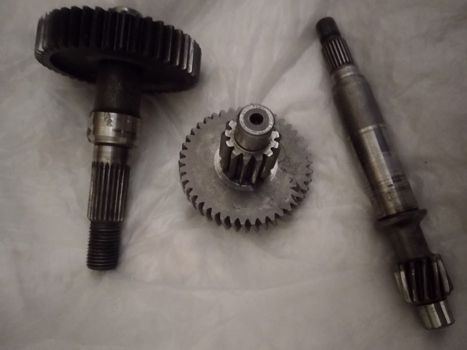 Продается редуктор на скутер HONDA  af27 в целом састояние.