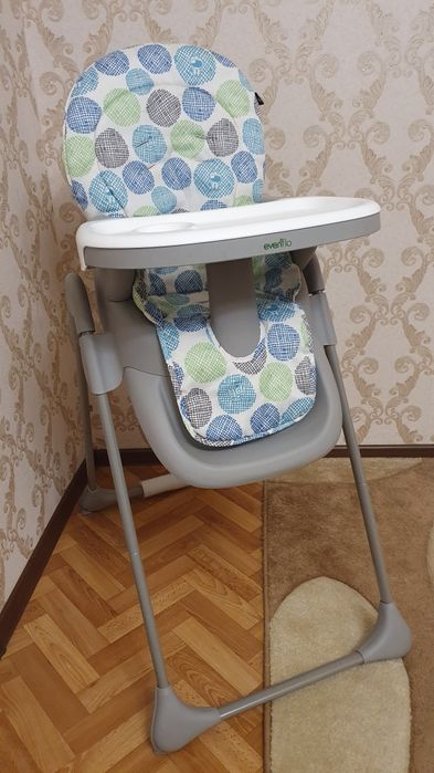 Детский стульчик для кормления